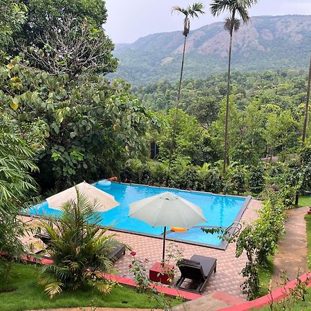 Hill Crest Resort - Coorg Madikeri Eksteriør billede