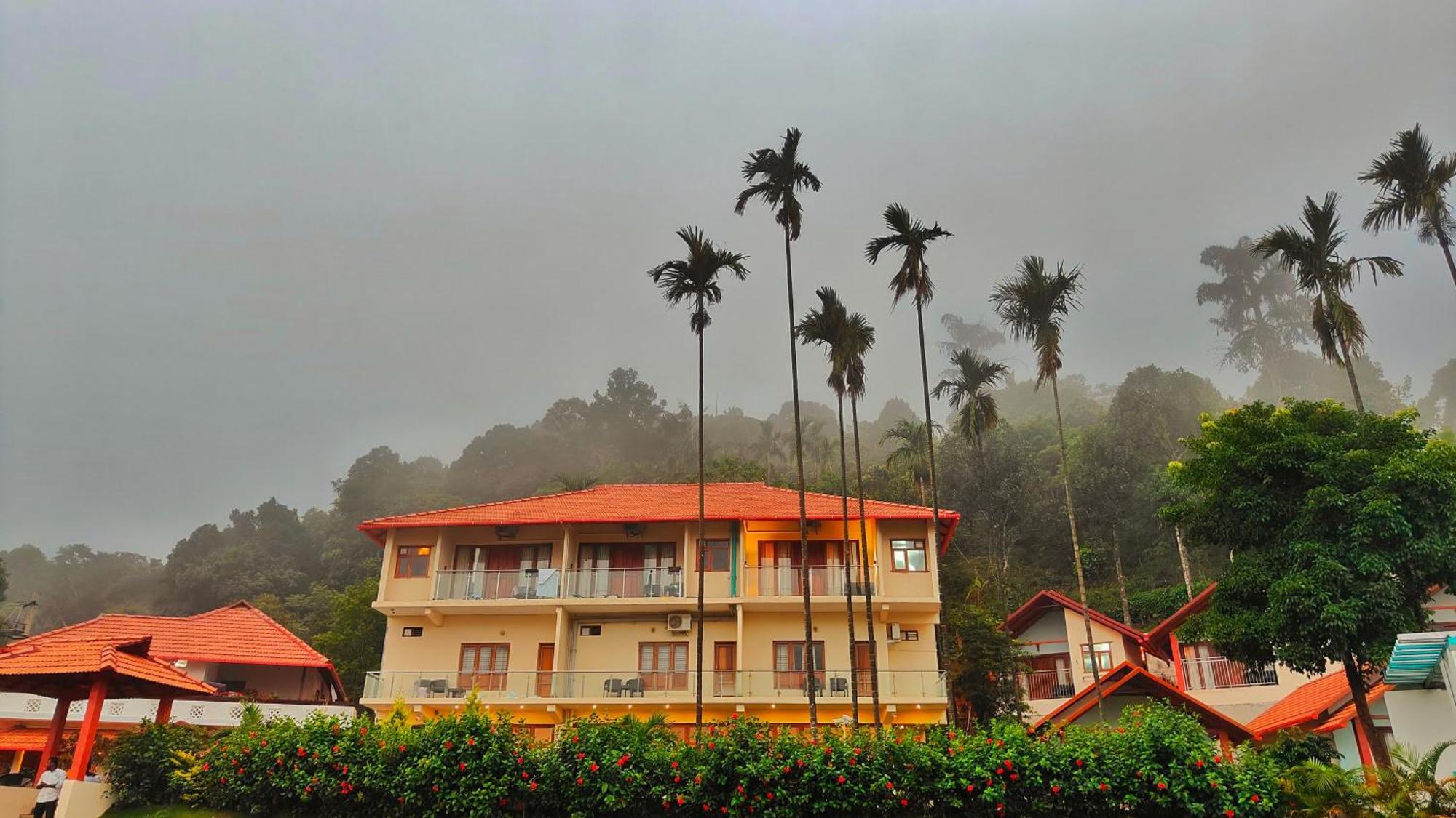 Hill Crest Resort - Coorg Madikeri Eksteriør billede