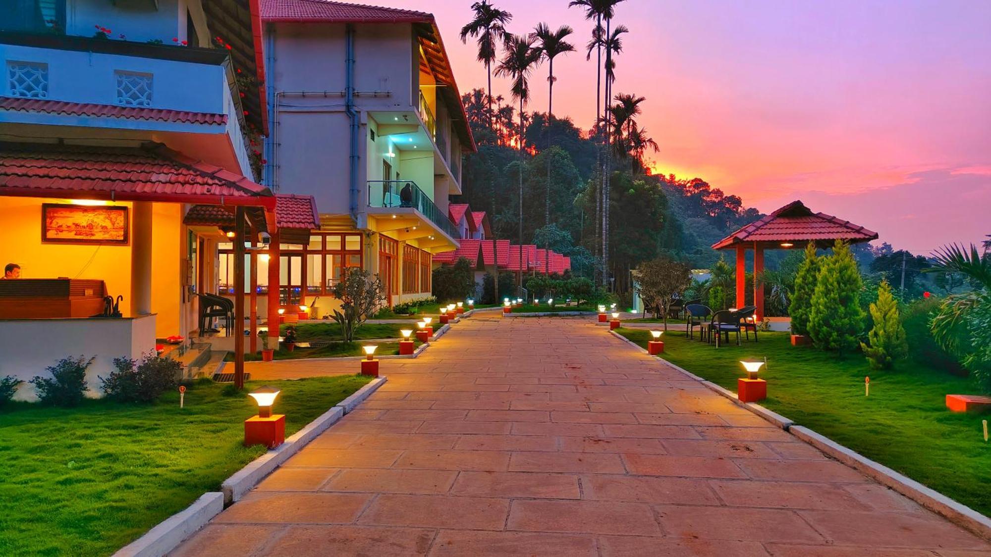 Hill Crest Resort - Coorg Madikeri Eksteriør billede