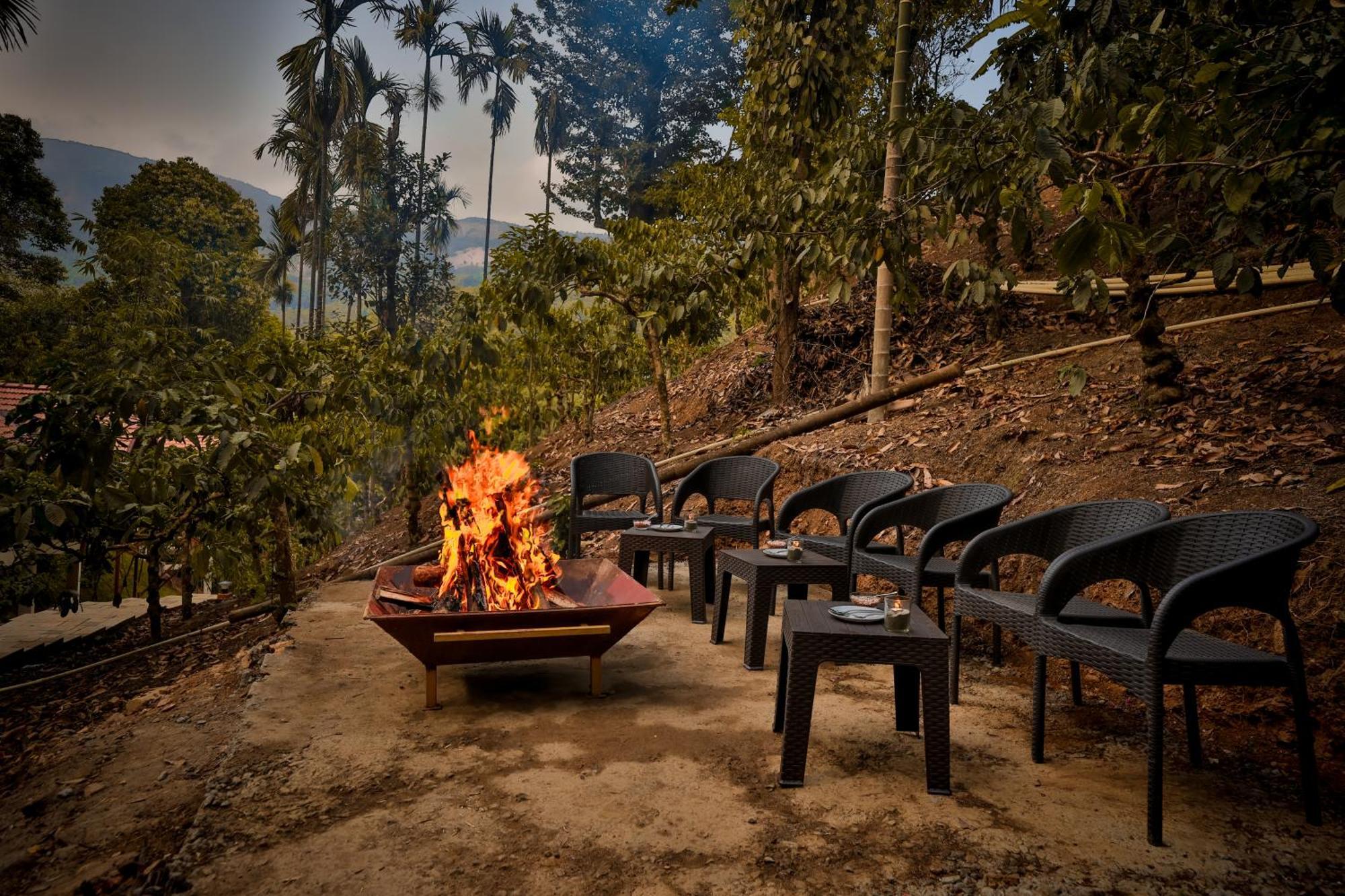 Hill Crest Resort - Coorg Madikeri Eksteriør billede
