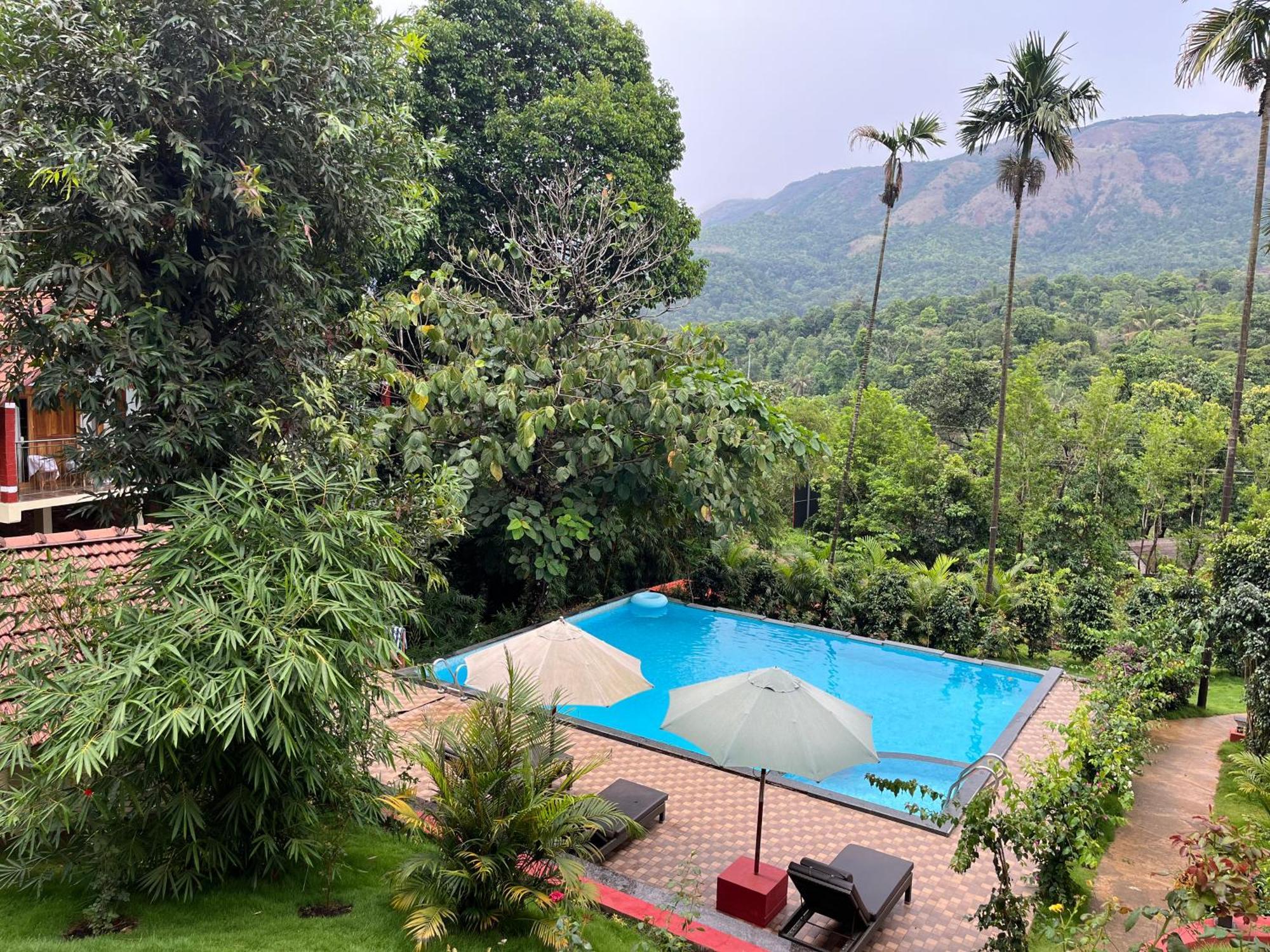 Hill Crest Resort - Coorg Madikeri Eksteriør billede